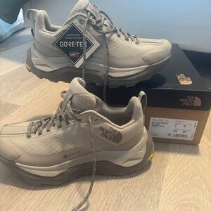 Fastpack Ultra GTX Waterprrof Hiking shoes 
Please Read Description!